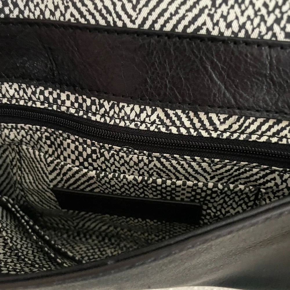 Rebecca Minkoff Black Leather Quilted Chain Strap Shoulder/Crossbody Bag - Picture 11 of 16